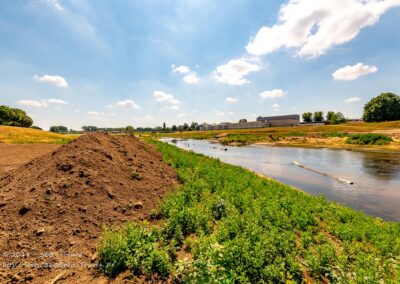 Renaturierung der Ems mit Stückenschneider