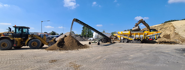 Wertstoffaufbereitung mit Stückenschneider